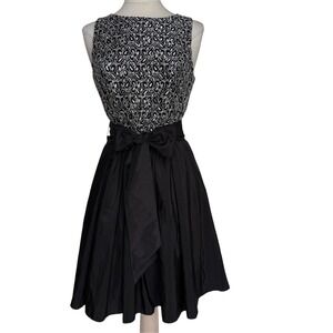 Cachet Womens Dress Black Silver Lace Sequin Bow Party 12 Cocktail Event Keyhole